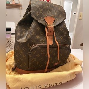 VINTAGE Authentic Louis Vuitton Montisouris GM Backpack with Dust bag